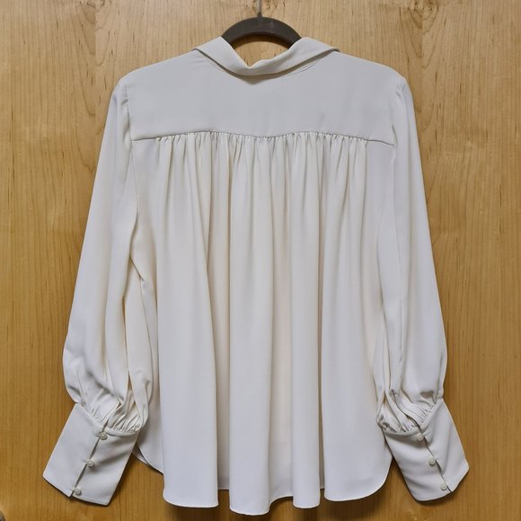Ann Taylor NWT Ivory V-Neck Blouse M - Picture 6 of 10